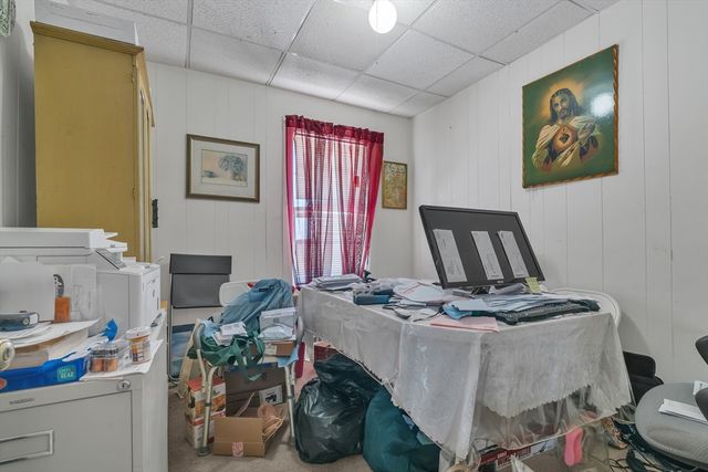 150 E Ashland St, Brockton, MA 02302