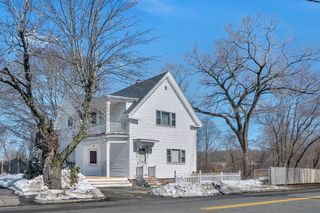 150 E Ashland St, Brockton, MA 02302