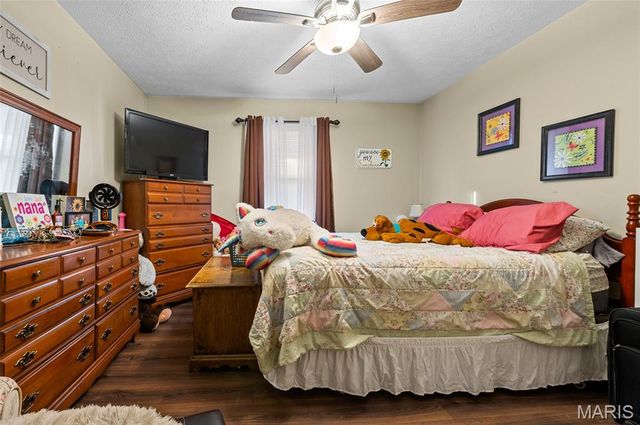 42 Duke Drive, Maryville, IL 62062