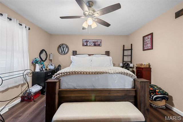 42 Duke Drive, Maryville, IL 62062