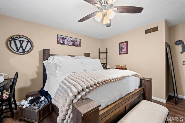 42 Duke Drive, Maryville, IL 62062