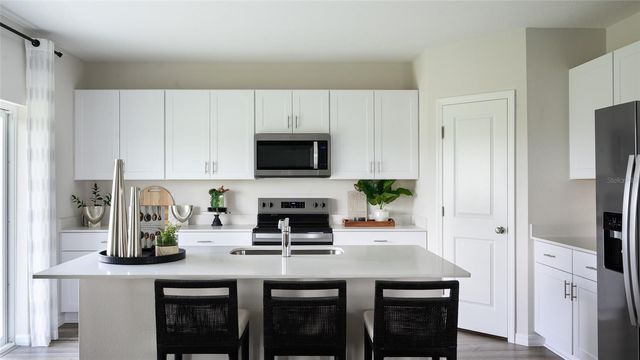 4611 HIKERS DRIVE, Davenport, FL 33837