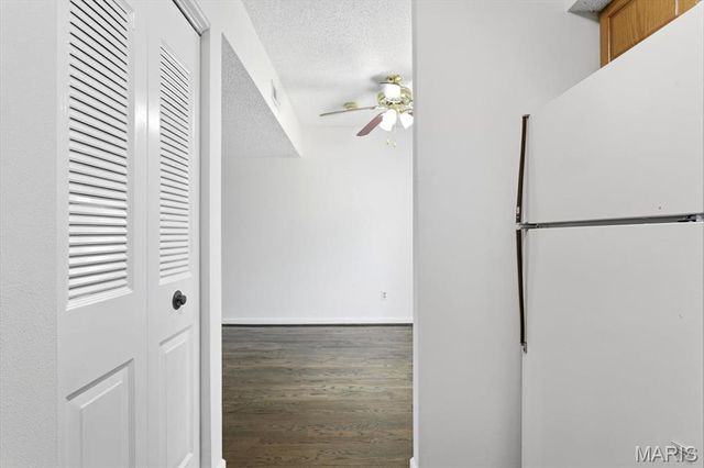 1736 Redbird Cove, St Louis, MO 63144