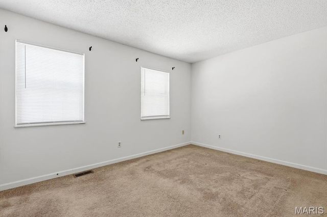 1736 Redbird Cove, St Louis, MO 63144