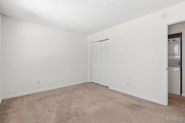 1736 Redbird Cove, St Louis, MO 63144