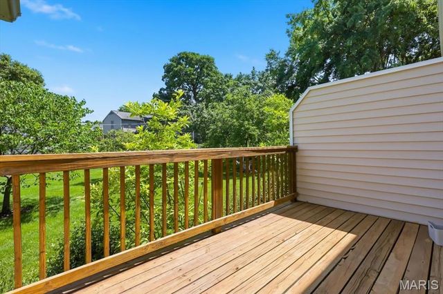 1736 Redbird Cove, St Louis, MO 63144