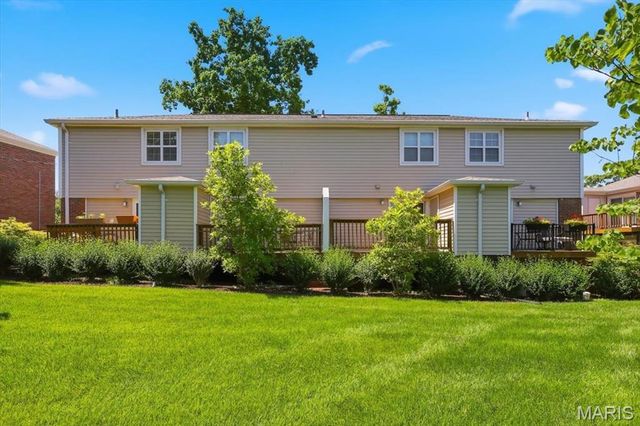 1736 Redbird Cove, St Louis, MO 63144