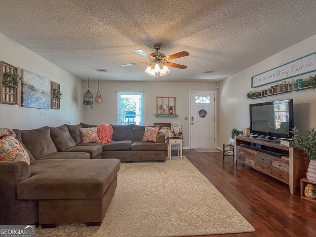 100 Hummingbird Drive, Dublin, GA 31021