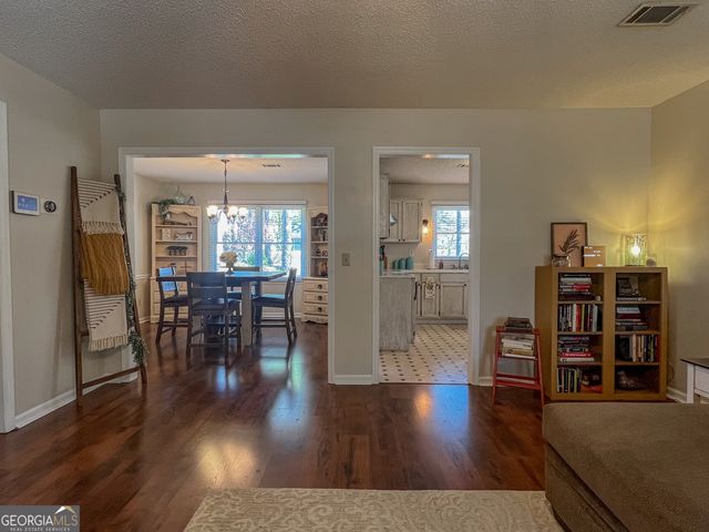 100 Hummingbird Drive, Dublin, GA 31021