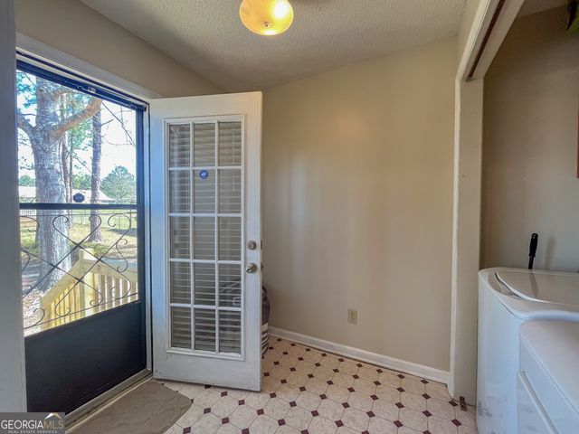 100 Hummingbird Drive, Dublin, GA 31021