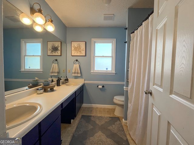 100 Hummingbird Drive, Dublin, GA 31021