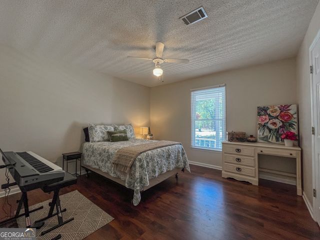 100 Hummingbird Drive, Dublin, GA 31021