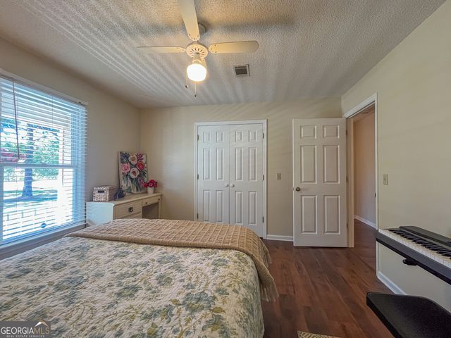 100 Hummingbird Drive, Dublin, GA 31021