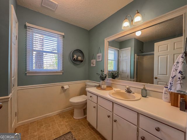 100 Hummingbird Drive, Dublin, GA 31021