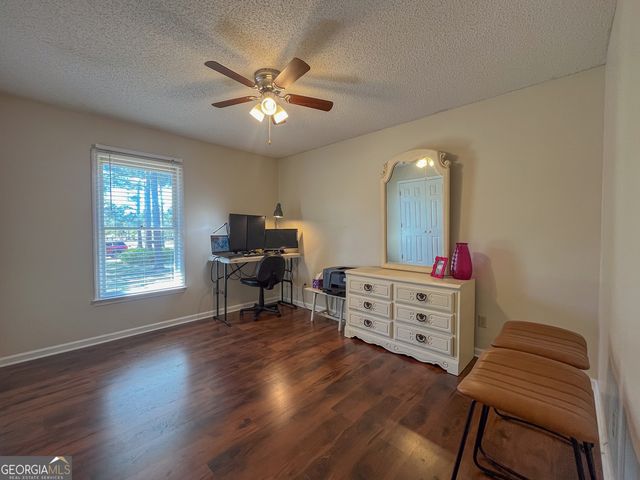 100 Hummingbird Drive, Dublin, GA 31021