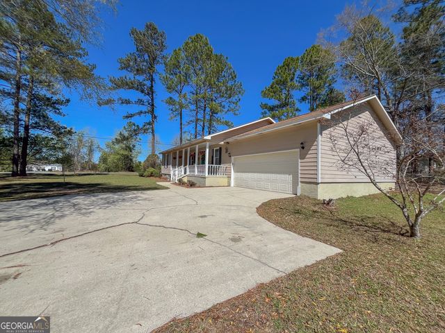 100 Hummingbird Drive, Dublin, GA 31021
