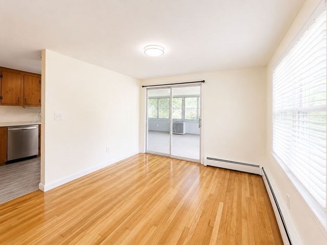 30 Springdale Rd, Dracut, MA 01826