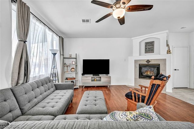 10052 Lemon Valley Avenue, Las Vegas, NV 89147