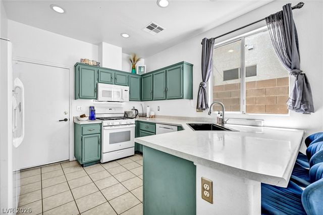 10052 Lemon Valley Avenue, Las Vegas, NV 89147