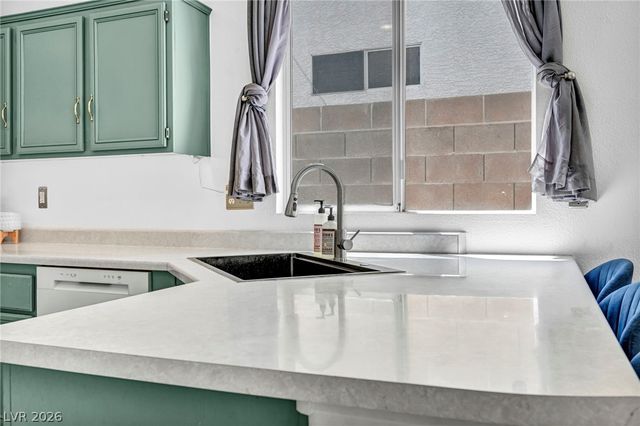 10052 Lemon Valley Avenue, Las Vegas, NV 89147