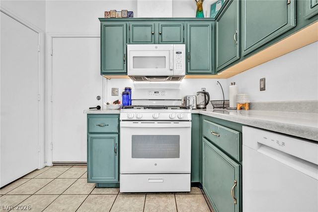 10052 Lemon Valley Avenue, Las Vegas, NV 89147