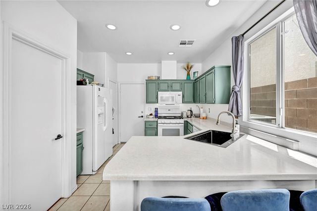 10052 Lemon Valley Avenue, Las Vegas, NV 89147