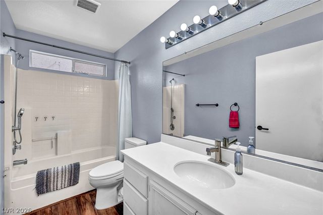 10052 Lemon Valley Avenue, Las Vegas, NV 89147