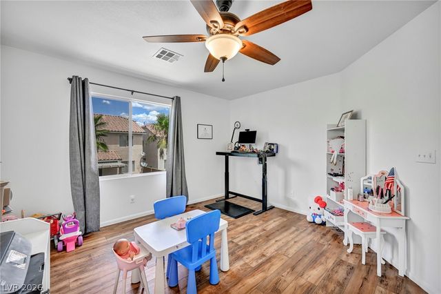 10052 Lemon Valley Avenue, Las Vegas, NV 89147