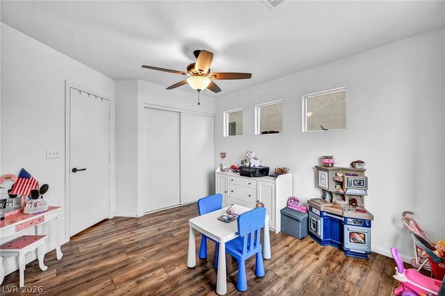 10052 Lemon Valley Avenue, Las Vegas, NV 89147