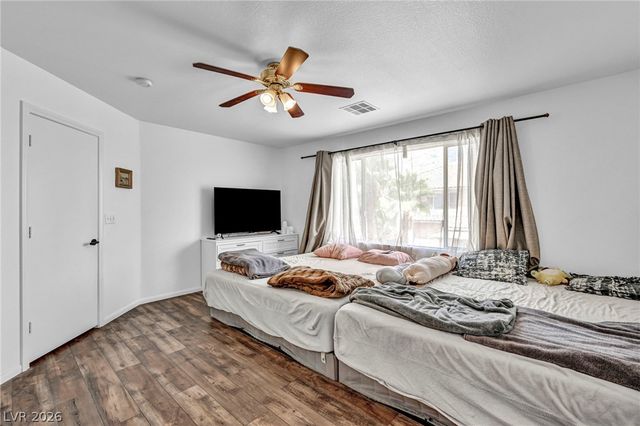 10052 Lemon Valley Avenue, Las Vegas, NV 89147
