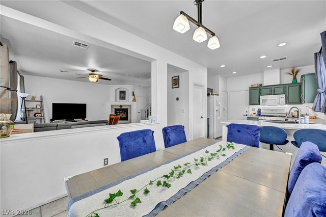 10052 Lemon Valley Avenue, Las Vegas, NV 89147