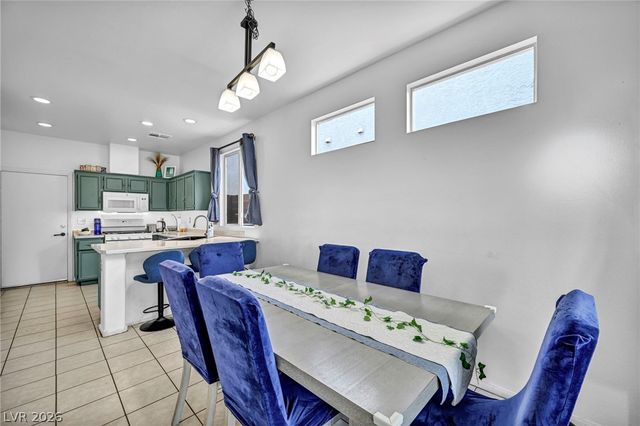 10052 Lemon Valley Avenue, Las Vegas, NV 89147