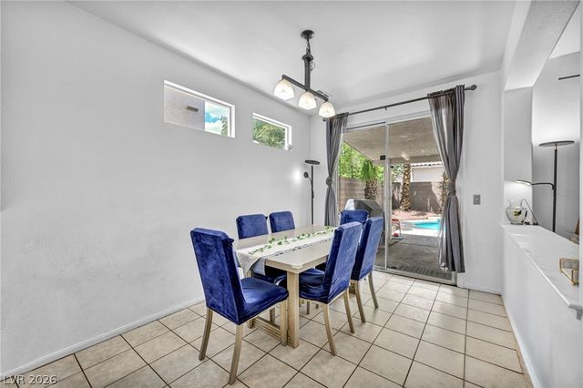 10052 Lemon Valley Avenue, Las Vegas, NV 89147