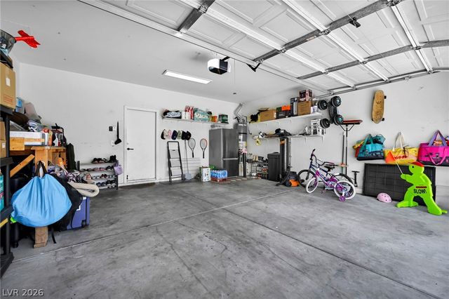 10052 Lemon Valley Avenue, Las Vegas, NV 89147