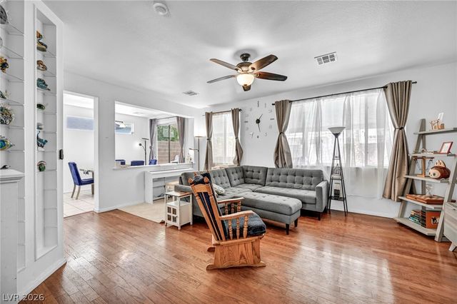10052 Lemon Valley Avenue, Las Vegas, NV 89147