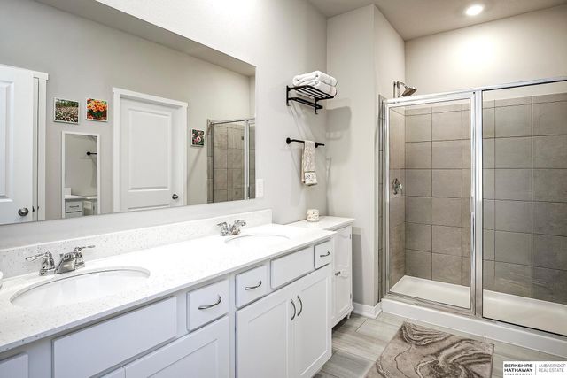 6303 Clear Creek Street, Papillion, NE 68157