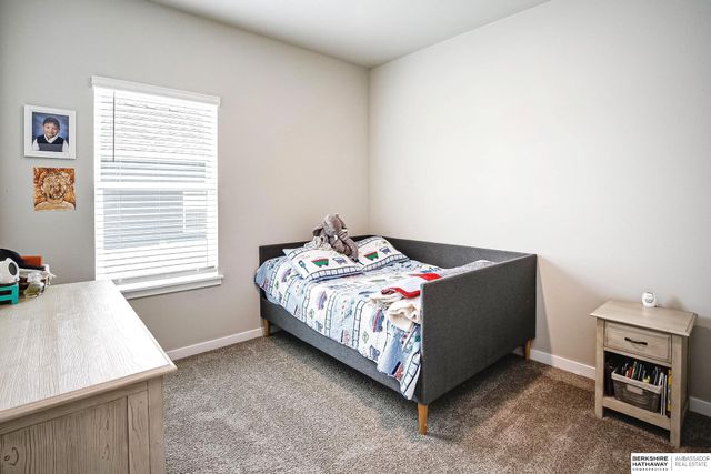 6303 Clear Creek Street, Papillion, NE 68157