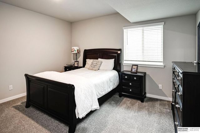 6303 Clear Creek Street, Papillion, NE 68157