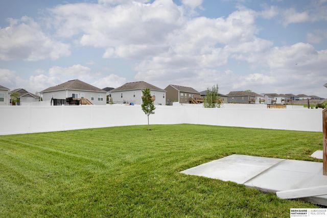 6303 Clear Creek Street, Papillion, NE 68157