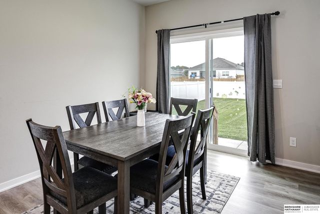 6303 Clear Creek Street, Papillion, NE 68157