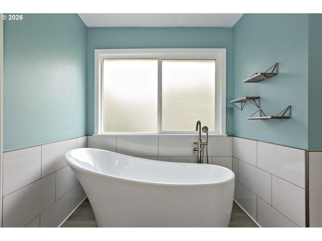 8160 Sw 147TH Ter, Beaverton, OR 97007