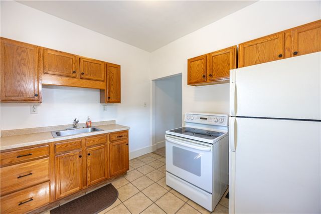 486 Mccargo St, New Kensington, PA 15068