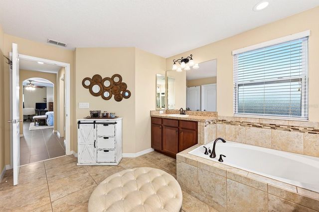 3135 AMALFI DRIVE, Orlando, FL 32820