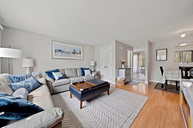 46 Sharron Dr 46, Easton, MA 02375