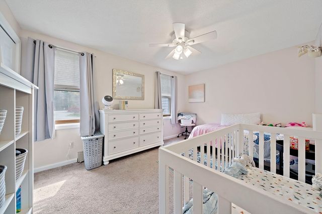 46 Sharron Dr 46, Easton, MA 02375