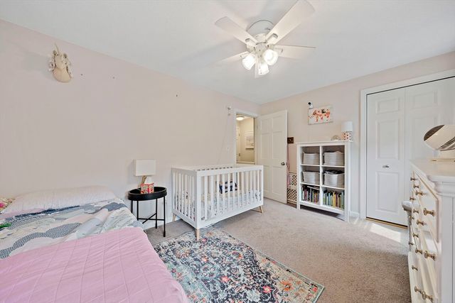 46 Sharron Dr 46, Easton, MA 02375