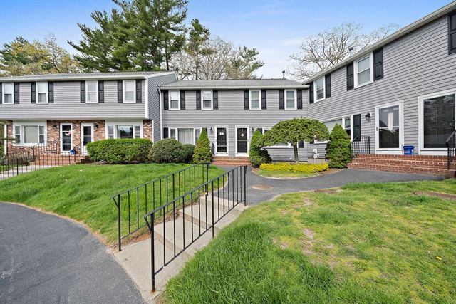 46 Sharron Dr 46, Easton, MA 02375
