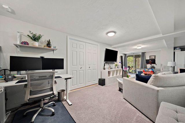 46 Sharron Dr 46, Easton, MA 02375