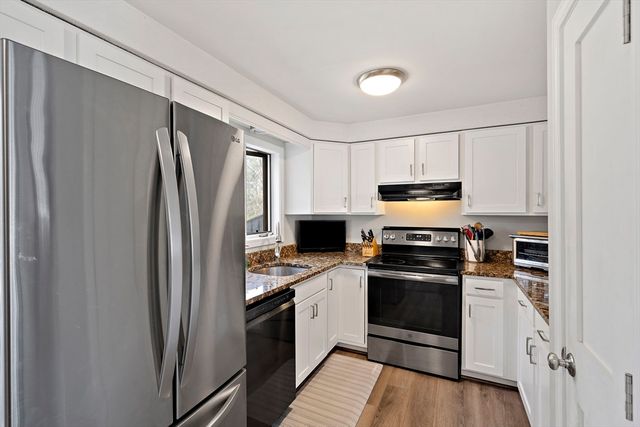 46 Sharron Dr 46, Easton, MA 02375