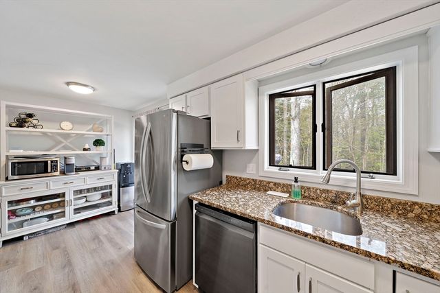46 Sharron Dr 46, Easton, MA 02375